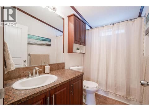 Main Bathroom 4PC at 650 Bluenose Road, Lavington, Vernon