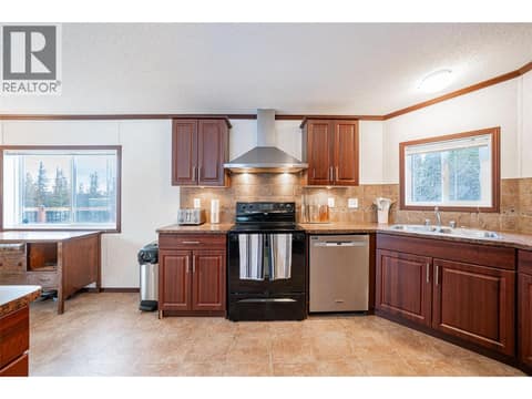 Open Plan Kitchen & Dining at 650 Bluenose Road, Lavington, Vernon