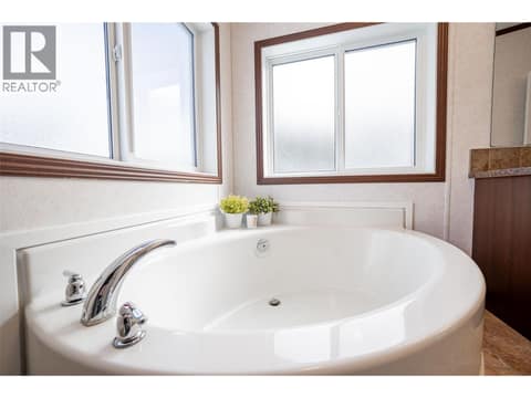 Primary Ensuite 4PC at 650 Bluenose Road, Lavington, Vernon