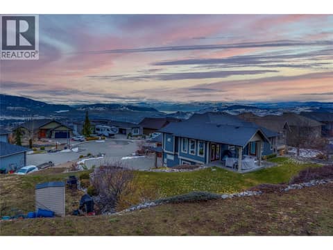 Side yard at 529 Whitecourt Place, Foothills, Vernon