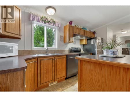 Photo 6 of 9510 97N Highway Unit# 107, Swan Lake West, Vernon