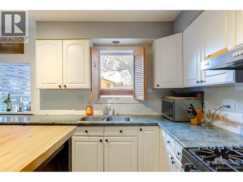 Photo 6 of 1703 33 Street, Mission Hill, Vernon
