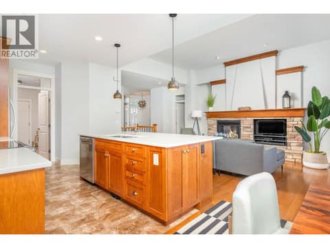 Photo 17 of 251 Longspoon Drive, Predator Ridge, Vernon