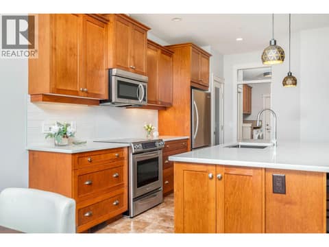 Photo 18 of 251 Longspoon Drive, Predator Ridge, Vernon