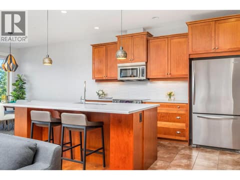 Photo 19 of 251 Longspoon Drive, Predator Ridge, Vernon