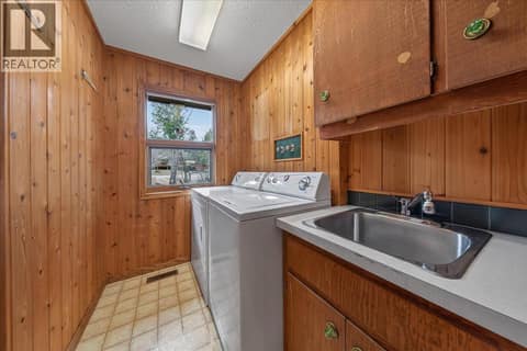 Laundry room at 2376 Ruault Road, Invermere Rural