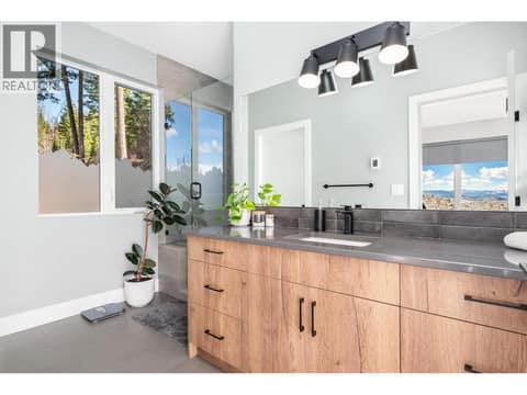 Photo 29 of 5720 Hartnell Road Unit# 5, North BX, Vernon