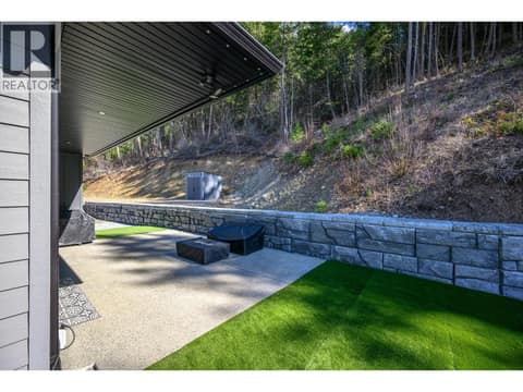 Photo 55 of 5720 Hartnell Road Unit# 5, North BX, Vernon