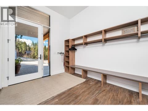 Photo 6 of 5720 Hartnell Road Unit# 5, North BX, Vernon