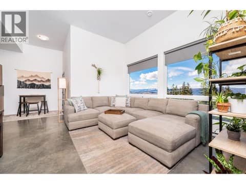 Suite at 5720 Hartnell Road Unit# 5, North BX, Vernon