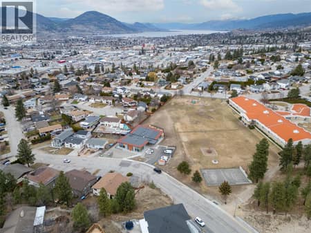 Photo 2 of 604 Balsam Avenue, Wiltse/Valleyview, Penticton