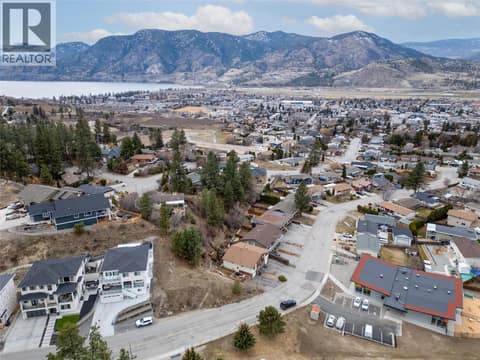 Photo 3 of 604 Balsam Avenue, Wiltse/Valleyview, Penticton