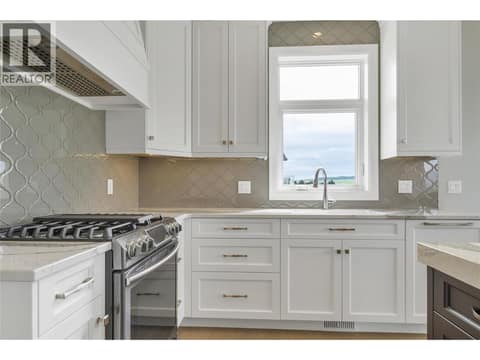 Photo 17 of 7091 Jasper Drive, Bella Vista, Vernon