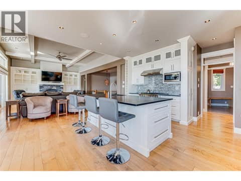 Photo 10 of 6054 Lynx Drive, North BX, Vernon