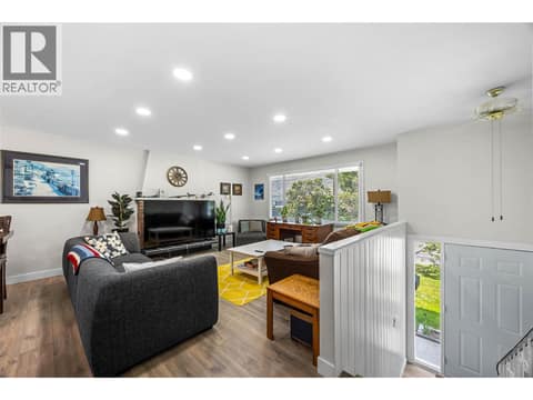 Photo 3 of 2103 Valleyview Drive, Valleyview, Kamloops