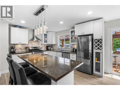 Photo 7 of 2103 Valleyview Drive, Valleyview, Kamloops