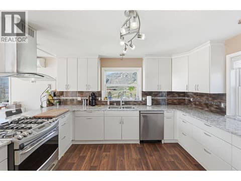Photo 11 of 4616 37th Street, Osoyoos Rural