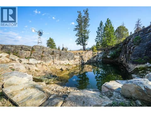 Photo 2 of 2063 Carmi Road, Columbia/Duncan, Penticton