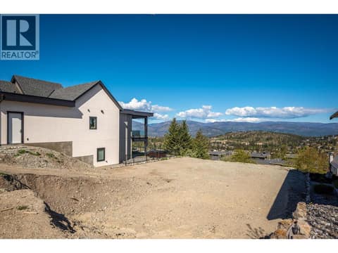 Photo 4 of 161 Diamond Way, Predator Ridge, Vernon