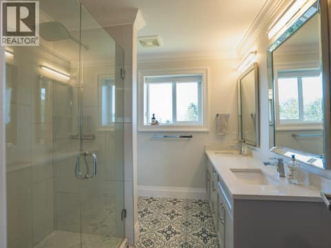Main residence 4-pce bath - main floor at 14807 89th Street, Osoyoos Rural