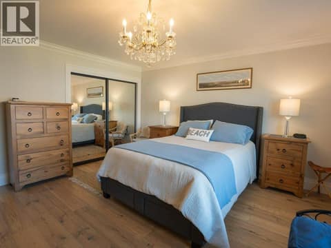 Main residence Primary suite at 14807 89th Street, Osoyoos Rural