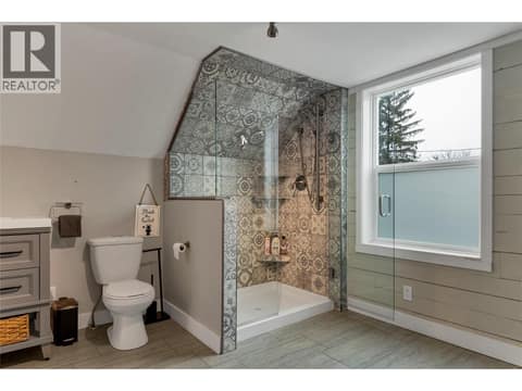 Photo 15 of 1505 32 Avenue, East Hill, Vernon