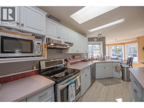 Photo 10 of 9510 97 Highway Unit# 27, Swan Lake West, Vernon