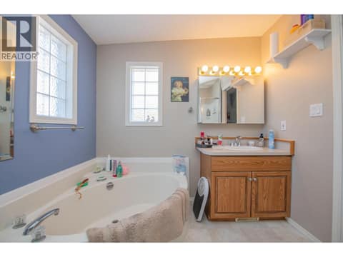 Photo 31 of 9510 97 Highway Unit# 27, Swan Lake West, Vernon