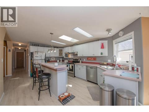 Photo 4 of 9510 97 Highway Unit# 27, Swan Lake West, Vernon