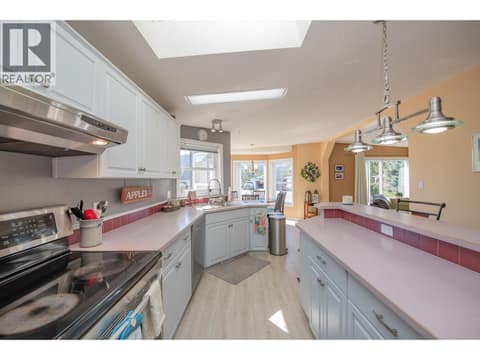 Photo 9 of 9510 97 Highway Unit# 27, Swan Lake West, Vernon