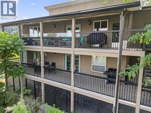 Photo 11 of 102 Spruce Place, Wiltse/Valleyview, Penticton
