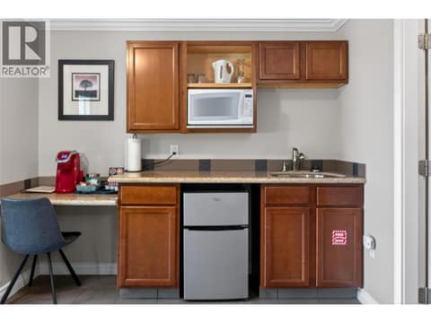 Photo 20 of 102 Spruce Place, Wiltse/Valleyview, Penticton