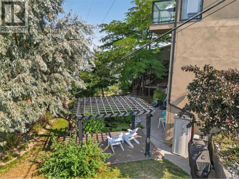 Photo 9 of 102 Spruce Place, Wiltse/Valleyview, Penticton