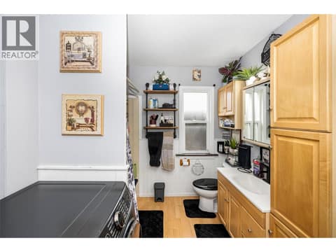 Photo 17 of 1915 33 Street, Mission Hill, Vernon