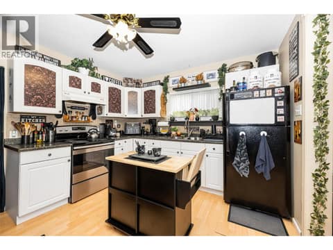 Photo 5 of 1915 33 Street, Mission Hill, Vernon