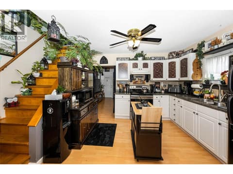 Photo 7 of 1915 33 Street, Mission Hill, Vernon