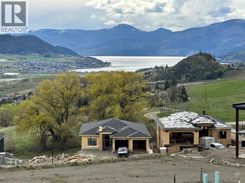 Photo 2 of 4303 Painted Turtle Drive, Bella Vista, Vernon