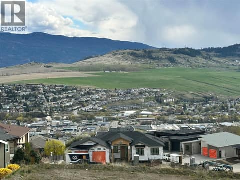 Photo 4 of 4303 Painted Turtle Drive, Bella Vista, Vernon