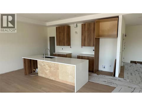 Photo 5 of 4303 Painted Turtle Drive, Bella Vista, Vernon
