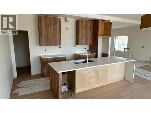 Photo 6 of 4303 Painted Turtle Drive, Bella Vista, Vernon