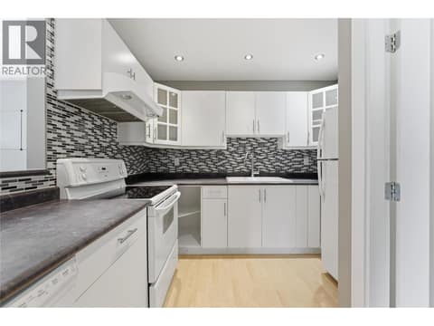 Photo 8 of 2100 43 Avenue Unit# 205, Harwood, Vernon