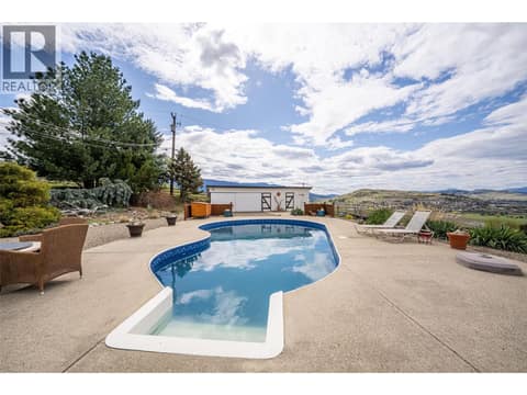 Photo 10 of 701 Robin Road, South BX, Vernon