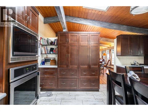 Photo 35 of 701 Robin Road, South BX, Vernon