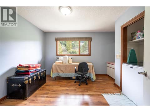 Photo 47 of 701 Robin Road, South BX, Vernon