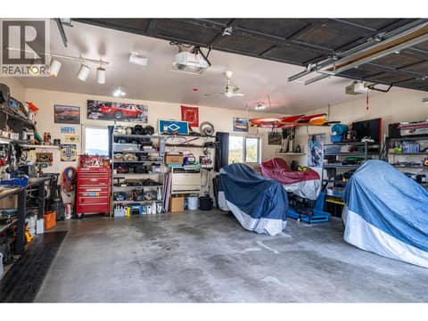 Detached Garage at 701 Robin Road, South BX, Vernon