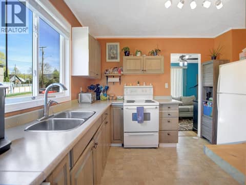 Photo 15 of 1802 31 Street, Mission Hill, Vernon