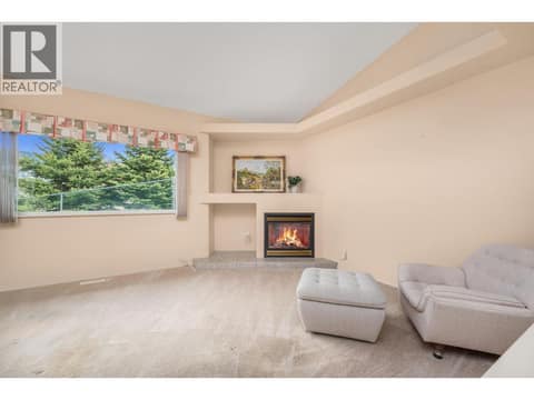 Photo 10 of 124 Sarsons Road Unit# 102, Middleton Mountain Vernon