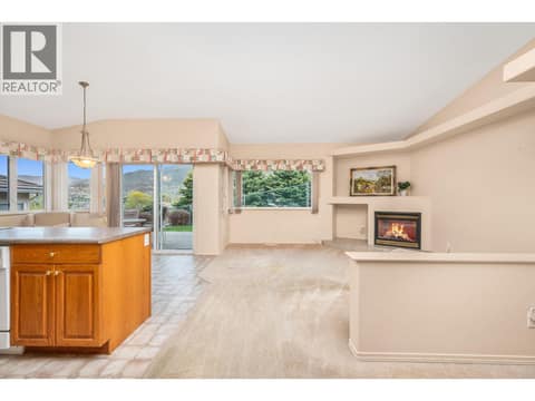 Photo 9 of 124 Sarsons Road Unit# 102, Middleton Mountain Vernon