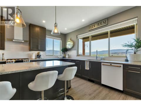Photo 12 of 595 Vineyard Way N Unit# 31, Bella Vista, Vernon