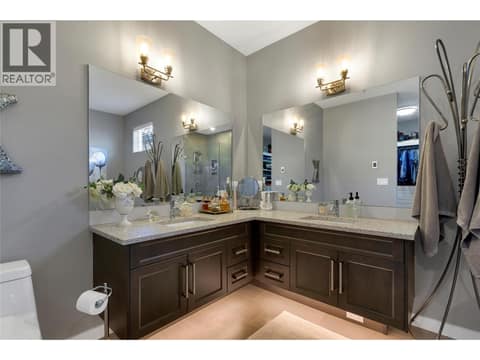 Photo 48 of 595 Vineyard Way N Unit# 31, Bella Vista, Vernon